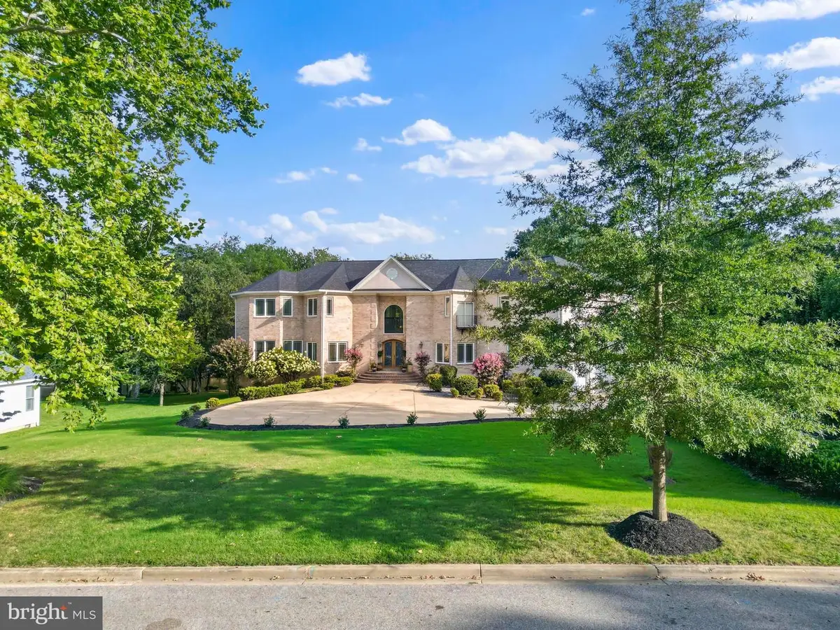 712 Swan Creek Rd, Fort Washington, MD 20744 - #1