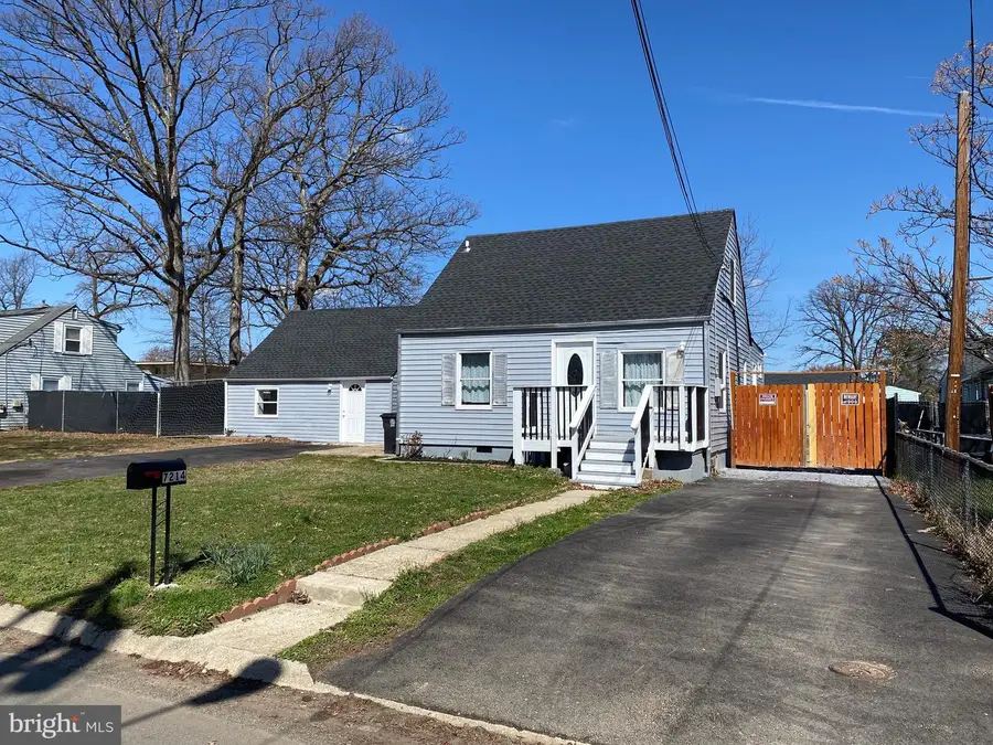 7214 Leona St, District Heights, MD 20747 - #2