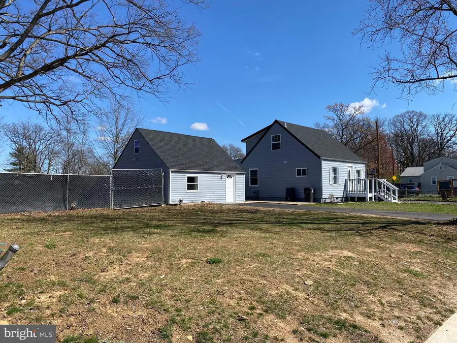7214 Leona St, District Heights, MD 20747 - #3