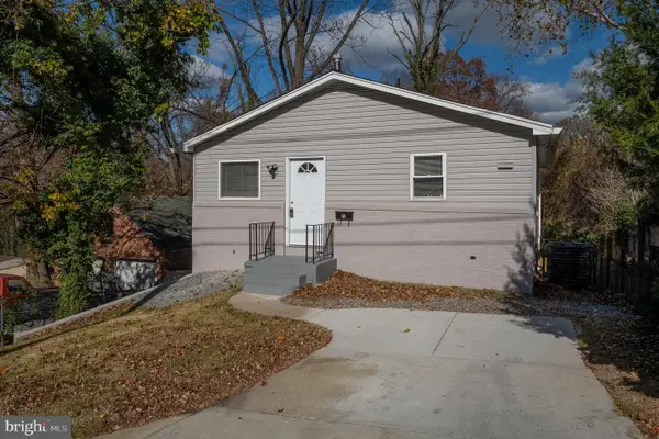 6112 Perry St, LANDOVER, MD 20785