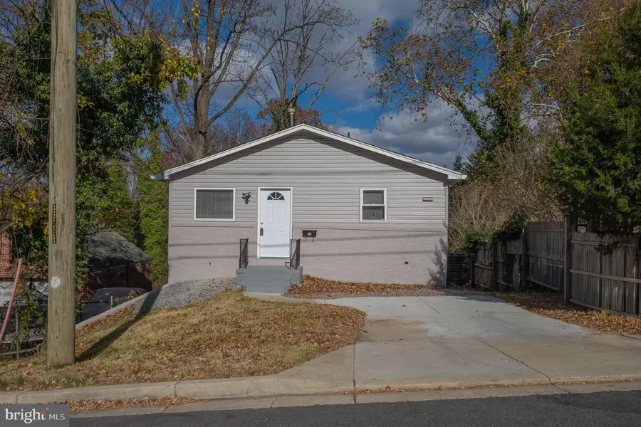 6112 Perry St, Landover, MD 20785 - #2