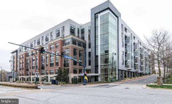 145 Riverhaven Dr #518, OXON HILL, MD 20745