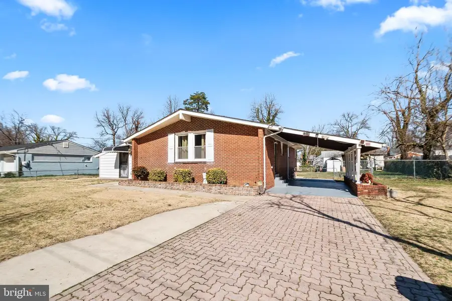 6014 Griffith Dr, Suitland, MD 20746 - #2