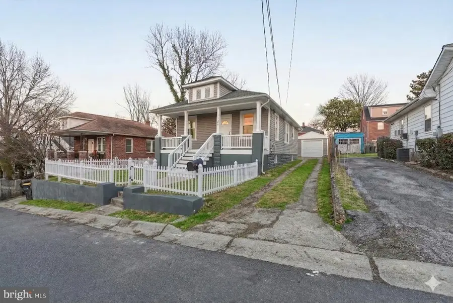 1126 Jansen Ave, Capitol Heights, MD 20743 - #2