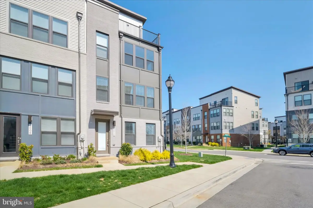 5610 Hyattsville Dr, Hyattsville, MD 20782 - #1