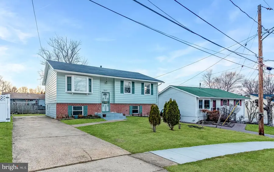 7917 Grant Dr, Glenarden, MD 20706 - #3