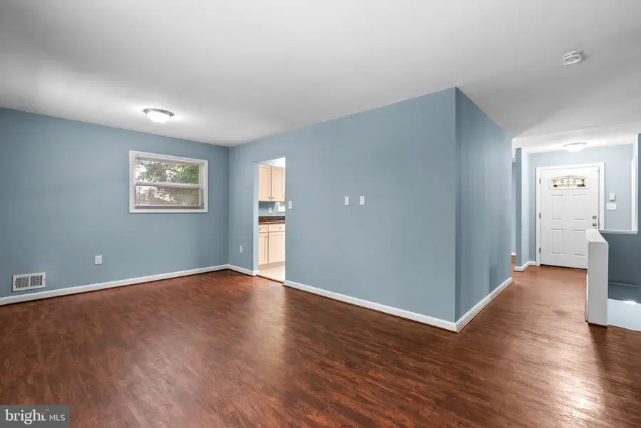 5010 Thuman Dr, Temple Hills, MD 20748 - #3