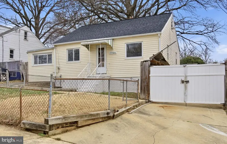 7726 Emerson Rd, Hyattsville, MD 20784 - #2