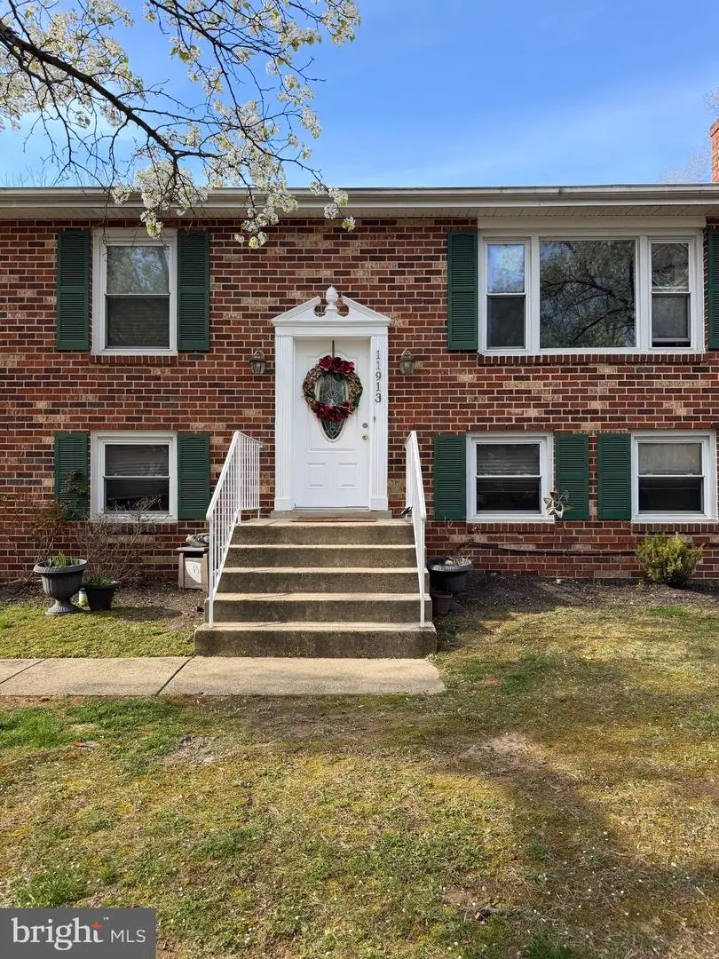 11913 Birchview Dr, Clinton, MD 20735 - #2