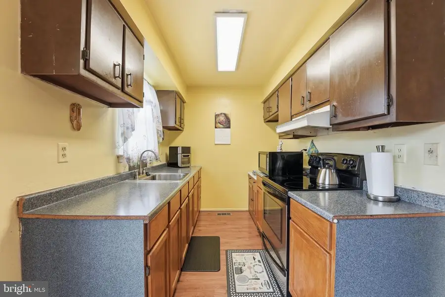 9005 Continental Pl, Hyattsville, MD 20785 - #3