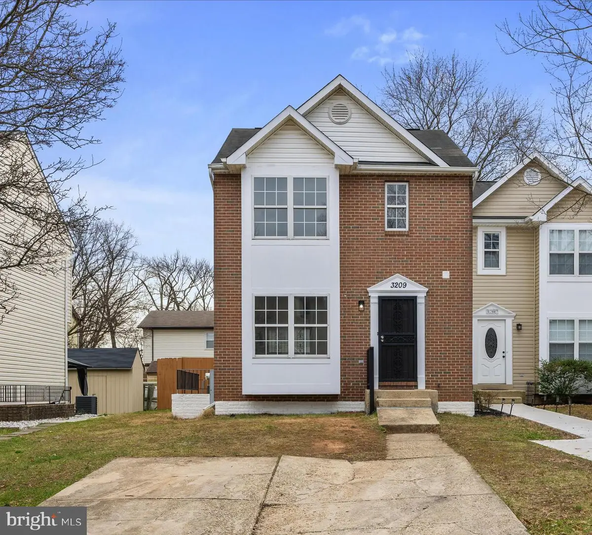 3209 W Glenreed Ct, Glenarden, MD 20706 - #1