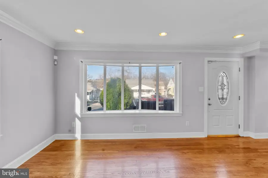 410 70th St, Capitol Heights, MD 20743 - #2