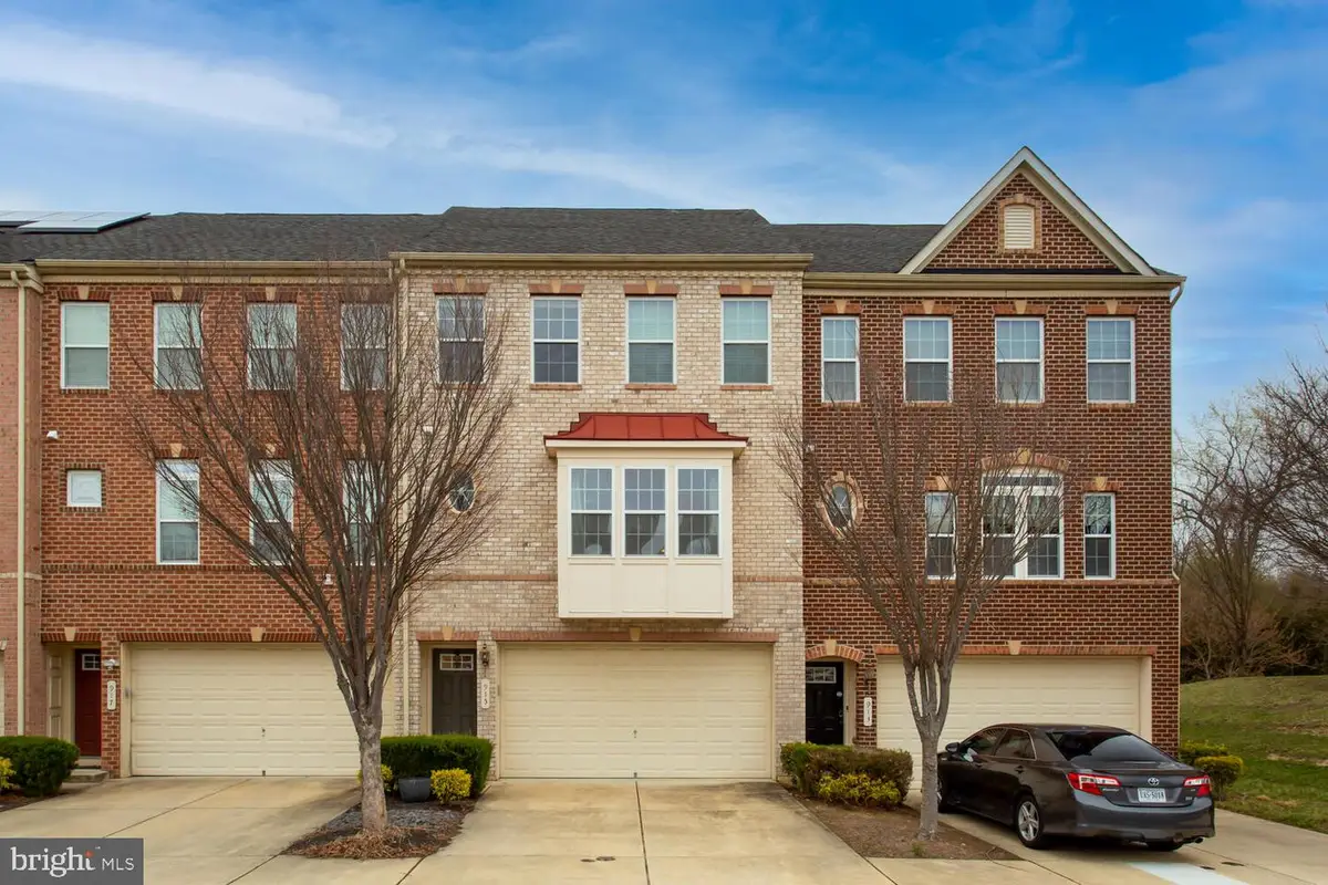 915 Hall Station Dr, Bowie, MD 20721 - #1