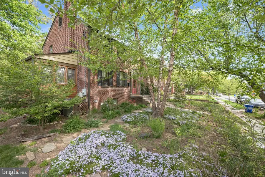 4014 Tennyson Rd, University Park, MD 20782 - #3