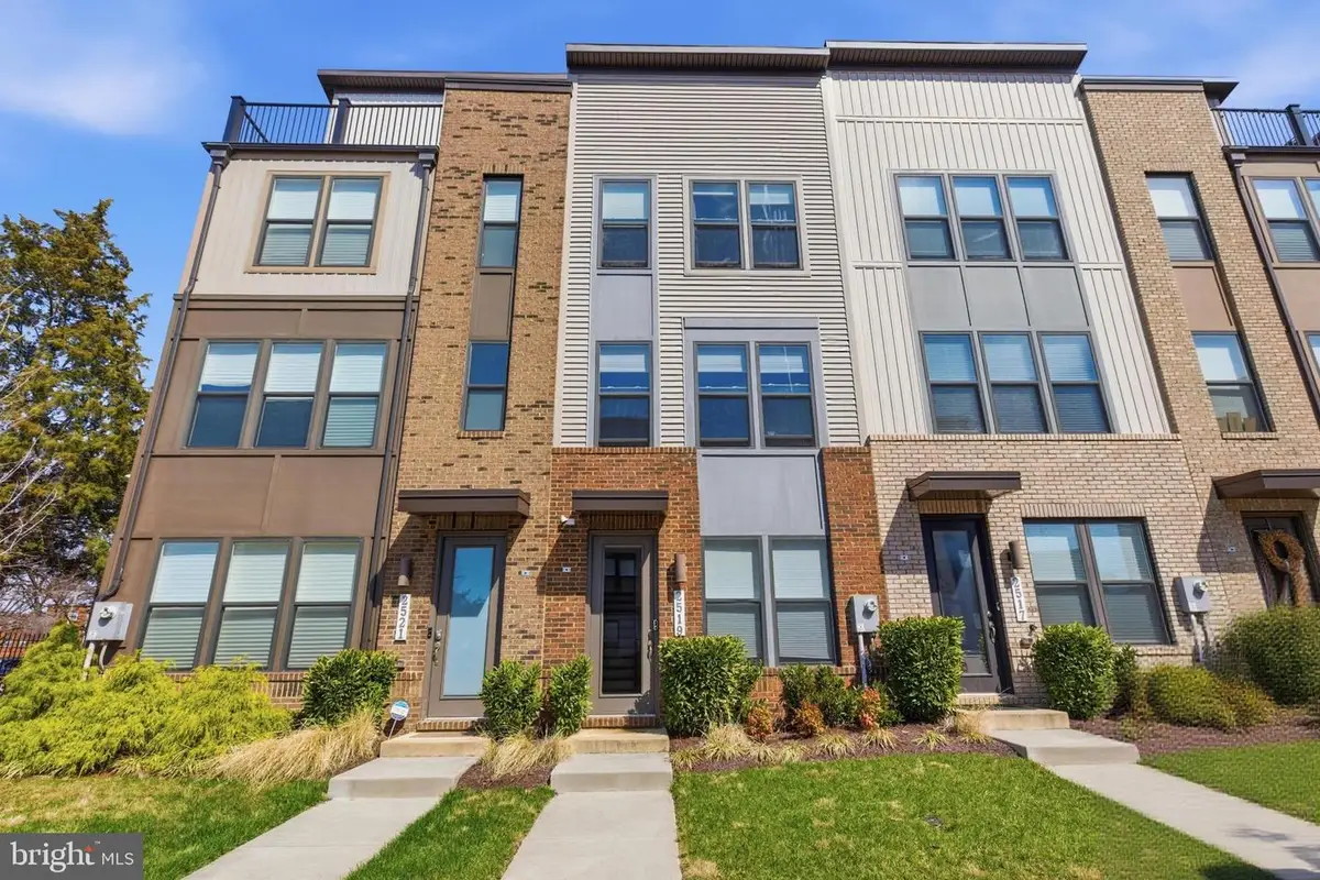 2519 Crimson Fox Dr, Hyattsville, MD 20782 - #1