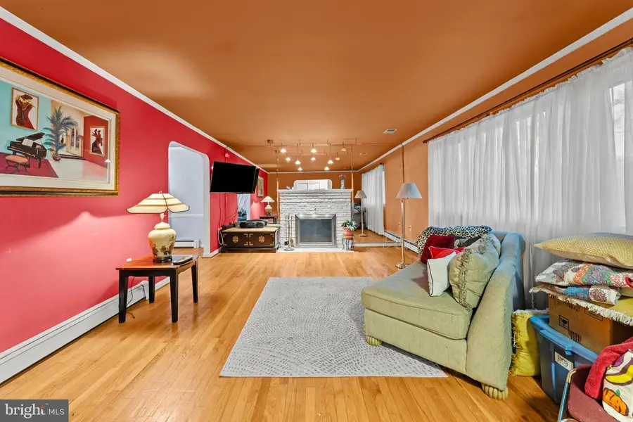 6805 Pamela Ln, Clinton, MD 20735 - #2