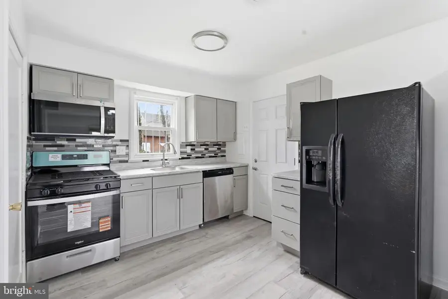 7101 Hawthorne St, Landover, MD 20785 - #2