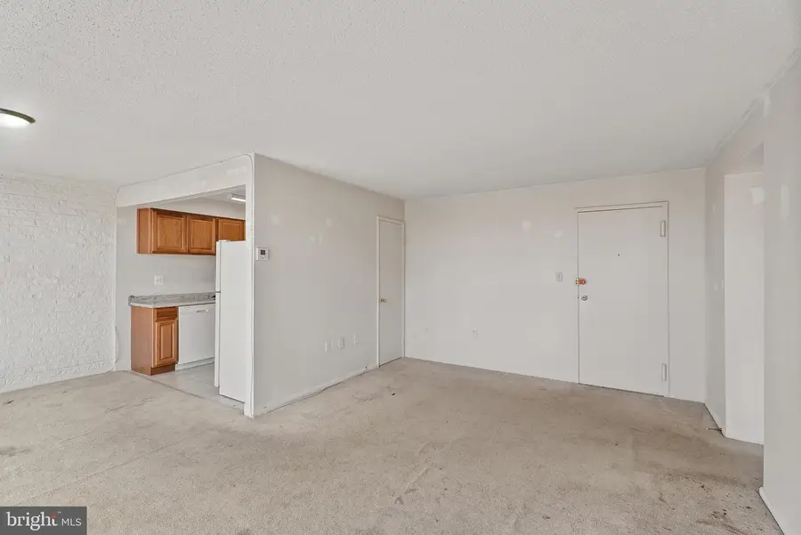 1824 Metzerott Rd #204, Hyattsville, MD 20783 - #3