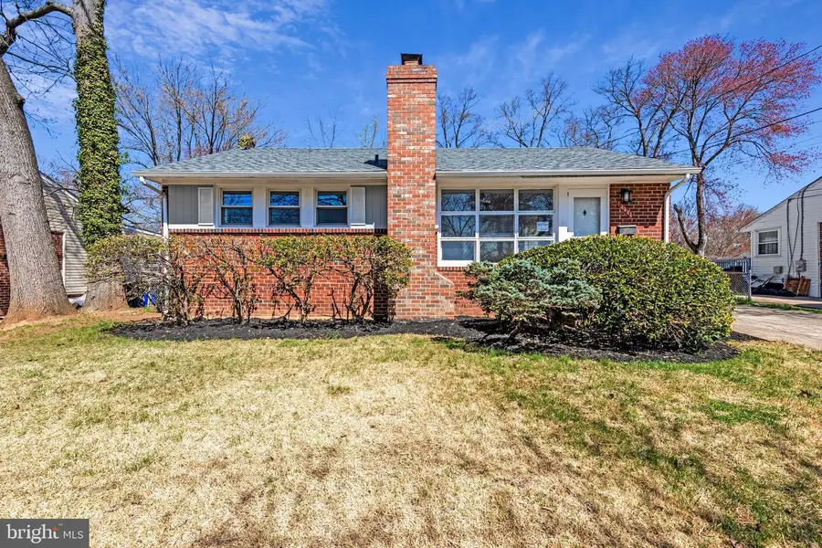 8124 Gavin St, Hyattsville, MD 20784 - #3