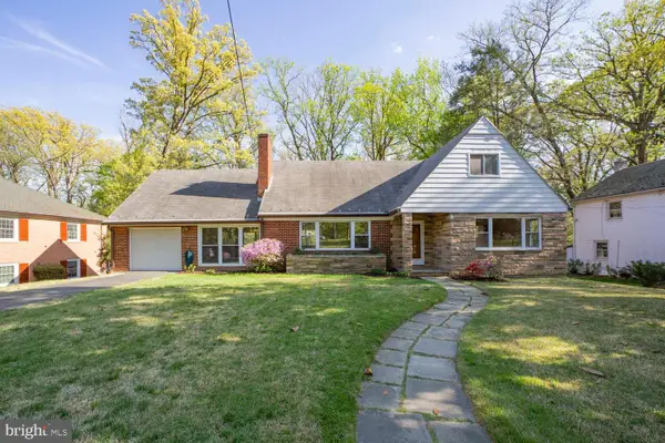 3911 Commander Dr, HYATTSVILLE, MD 20782