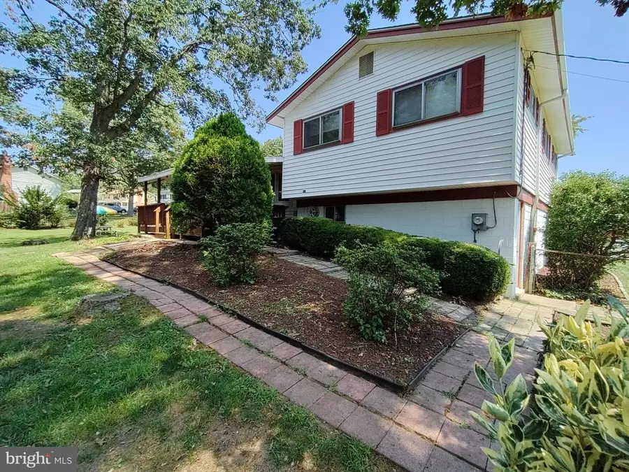 15800 Kerr Rd, Laurel, MD 20707 - #2