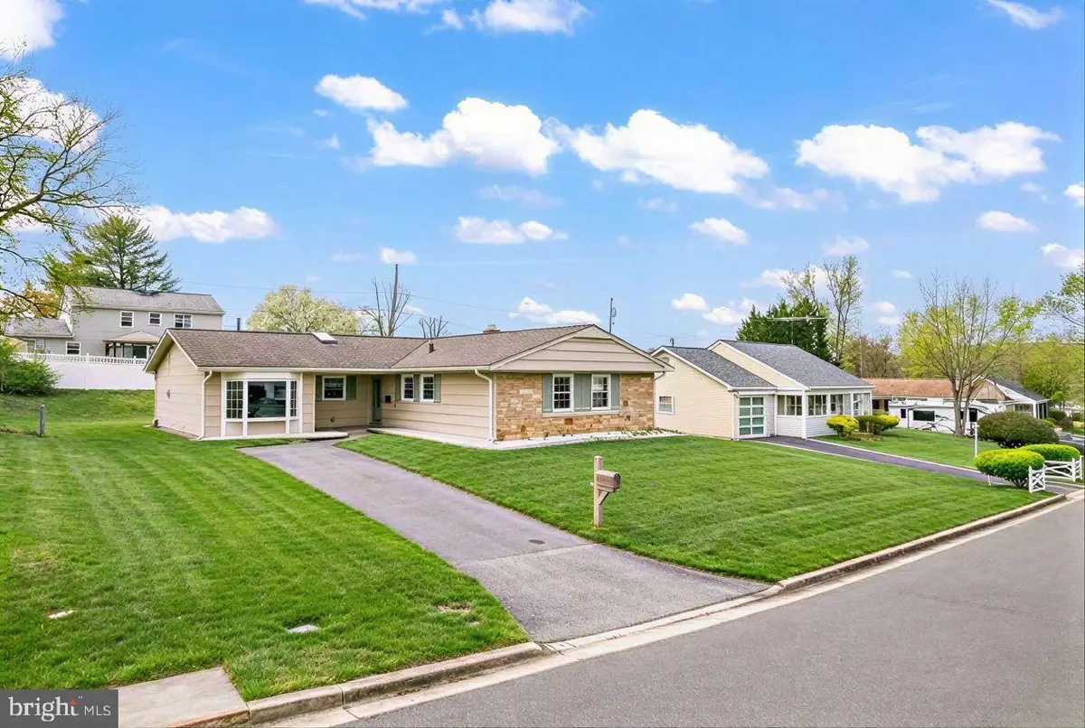 15717 Presswick Ln, Bowie, MD 20716 - #1