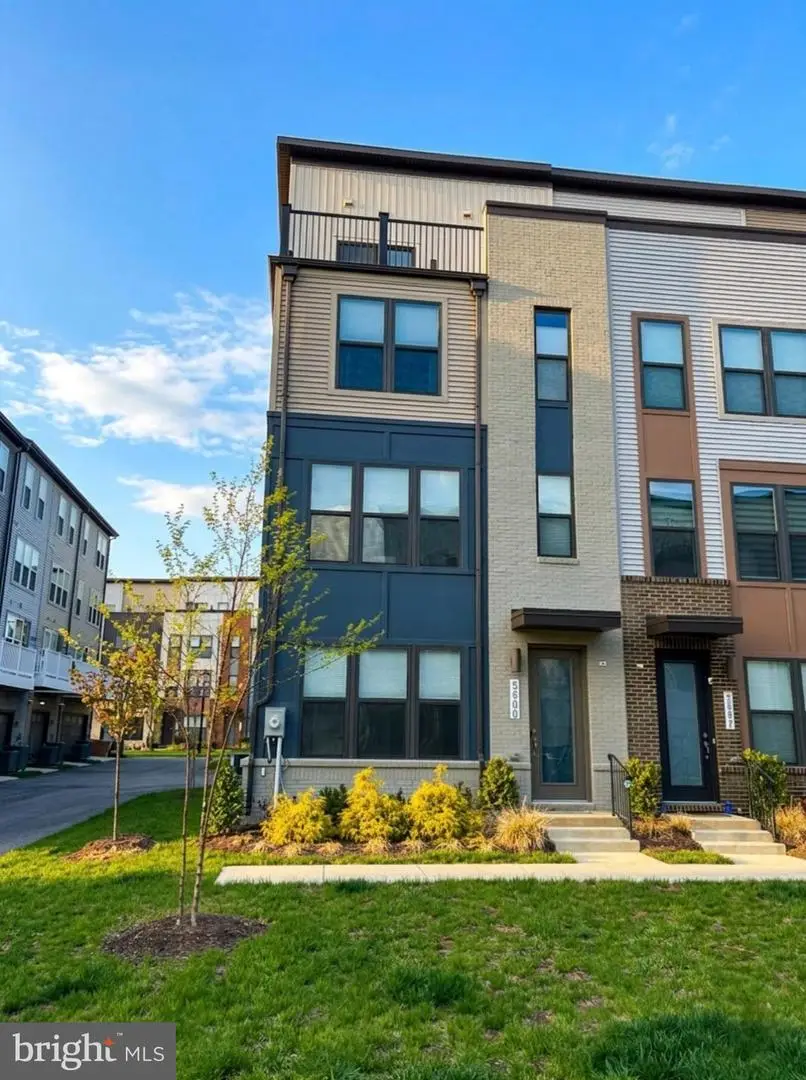 5600 Hyattsville Dr, Hyattsville, MD 20782 - #3