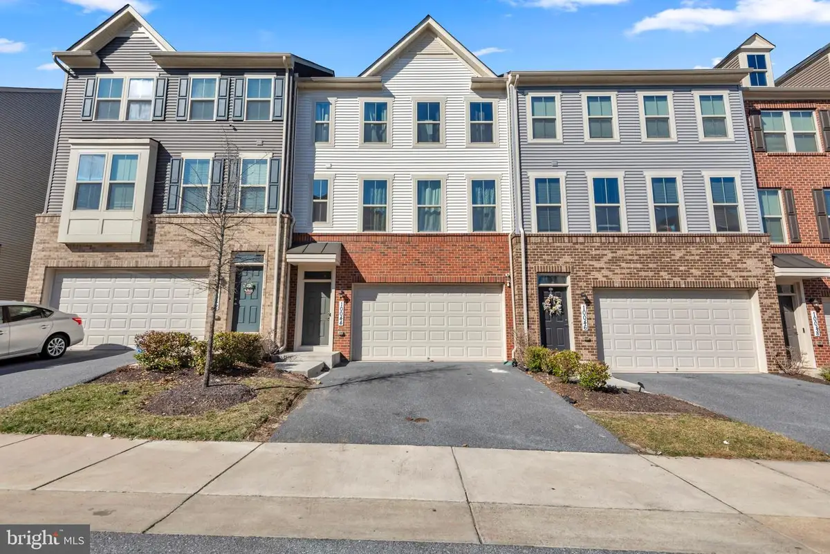 10044 Dorsey Ln, Lanham, MD 20706 - #1
