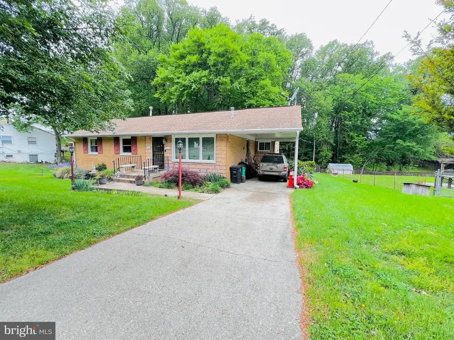 7802 Beechnut Rd, Capitol Heights, MD 20743 - #2