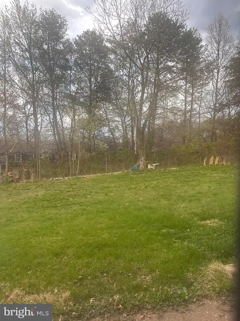 1894 Village Green Dr, Hyattsville, MD 20785 - #3