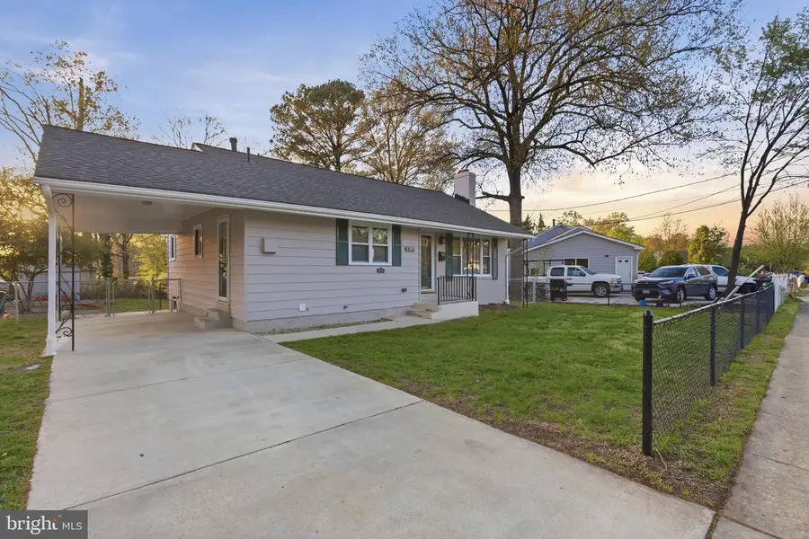 5709 Galloway Dr, Oxon Hill, MD 20745 - #2