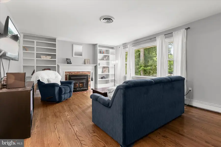 15901 Bond Mill Rd, Laurel, MD 20707 - #2