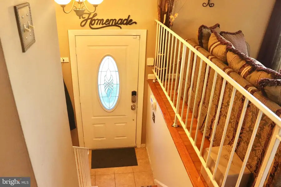 6317 Hellen Lee Dr, Clinton, MD 20735 - #2