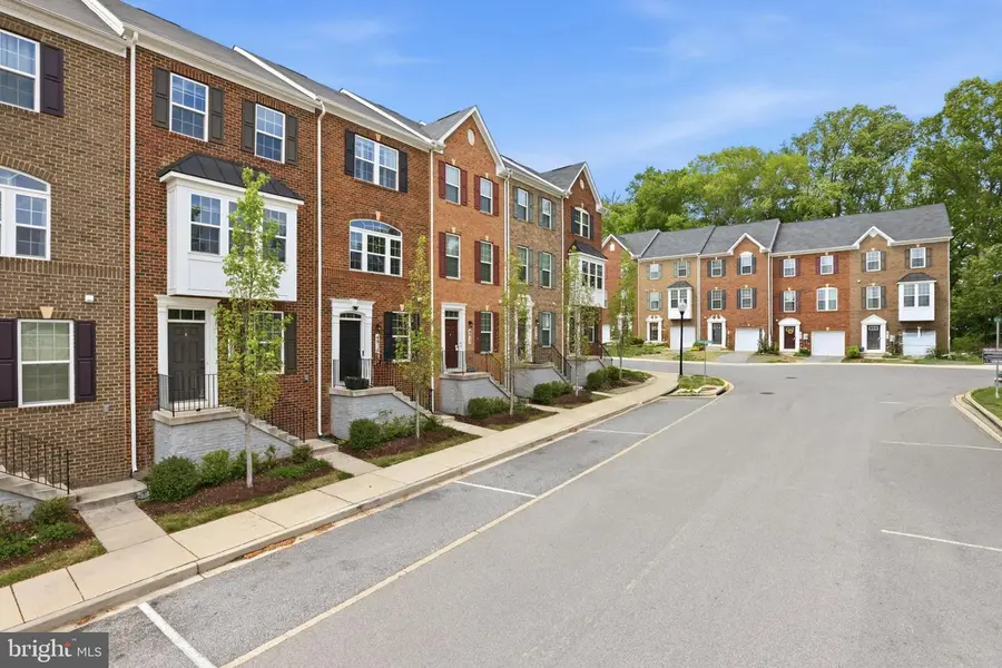 4915 Crest View Dr, Hyattsville, MD 20782 - #2