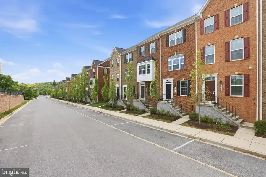 4915 Crest View Dr, Hyattsville, MD 20782 - #3
