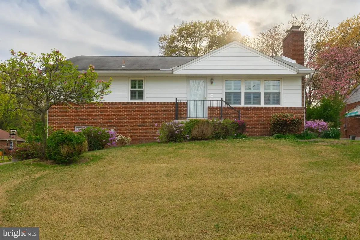 10904 Fleetwood Dr, Beltsville, MD 20705 - #1