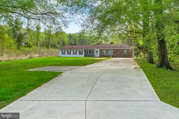 1112 Owens Rd, OXON HILL, MD 20745