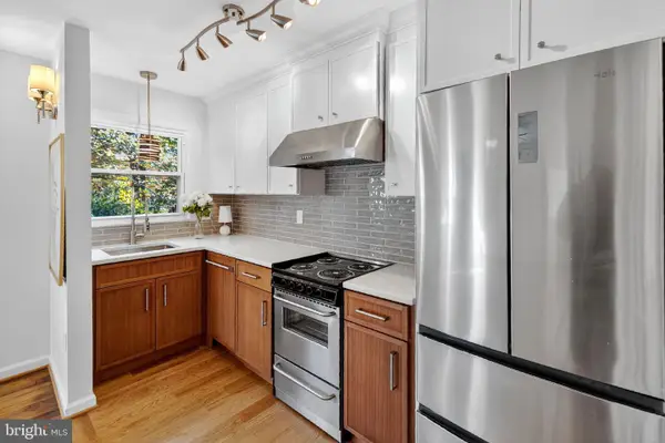 20-f Hillside Rd, GREENBELT, MD 20770