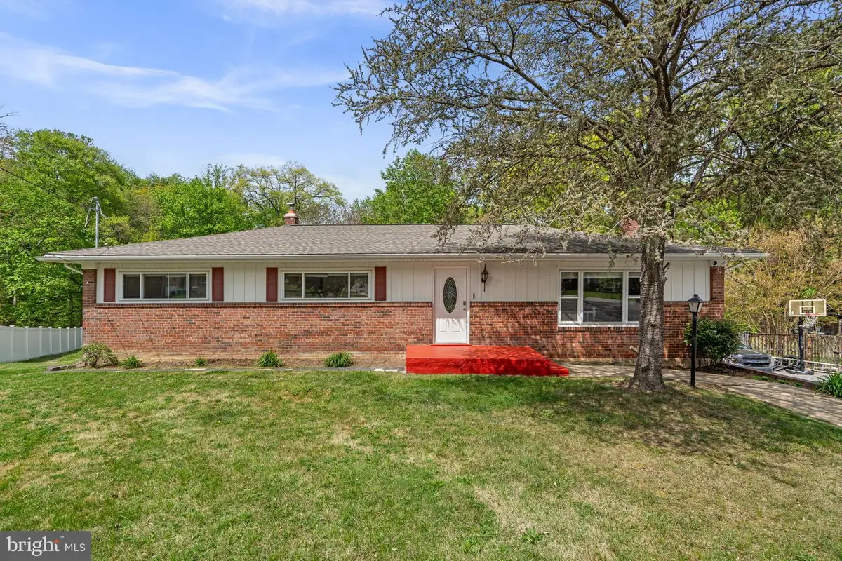613 Broad Creek Dr, Fort Washington, MD 20744 - #1