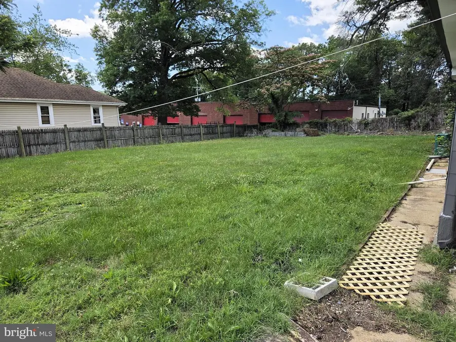 208 68th Pl, Capitol Heights, MD 20743 - #3