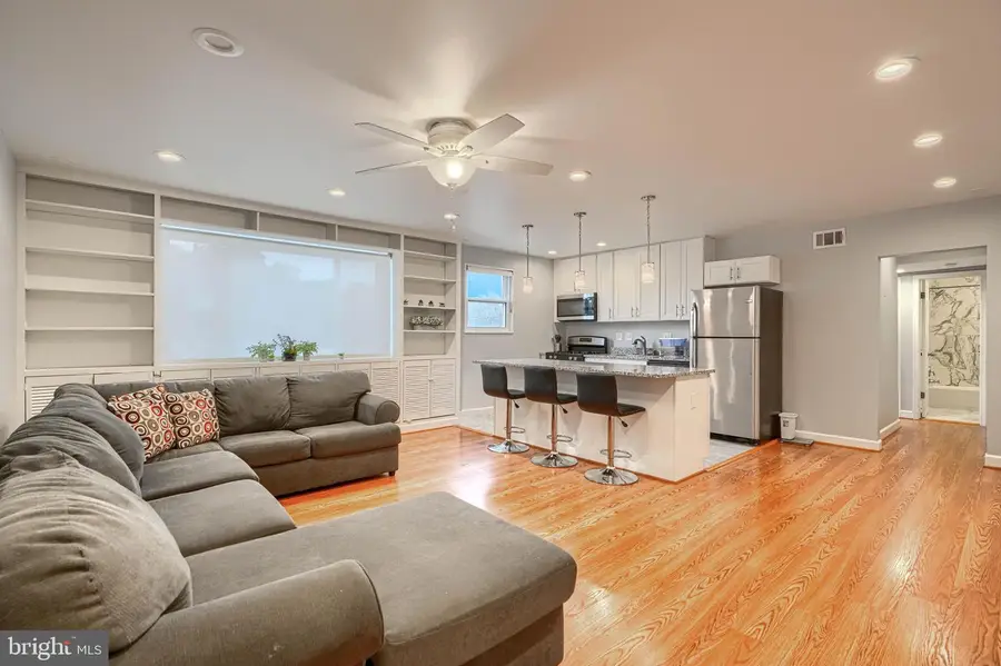 3821 Hamilton St #a-301, Hyattsville, MD 20781 - #3