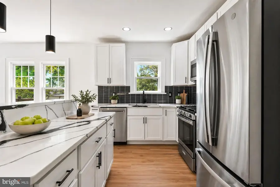 5309 Chesapeake Rd, Hyattsville, MD 20781 - #3