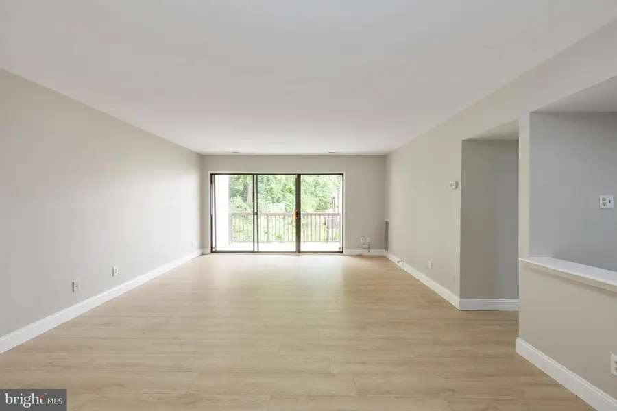 10106 Campus Way S #303-3b, Upper Marlboro, MD 20774 - #2