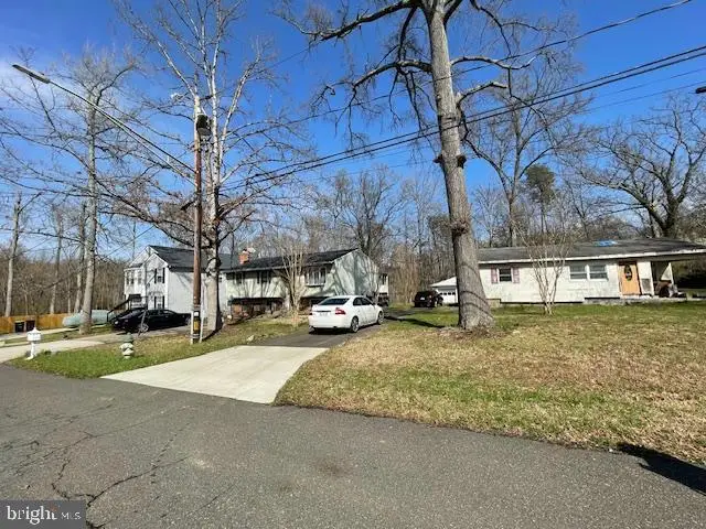 5521 Glen Ave, Lanham, MD 20706 - #1