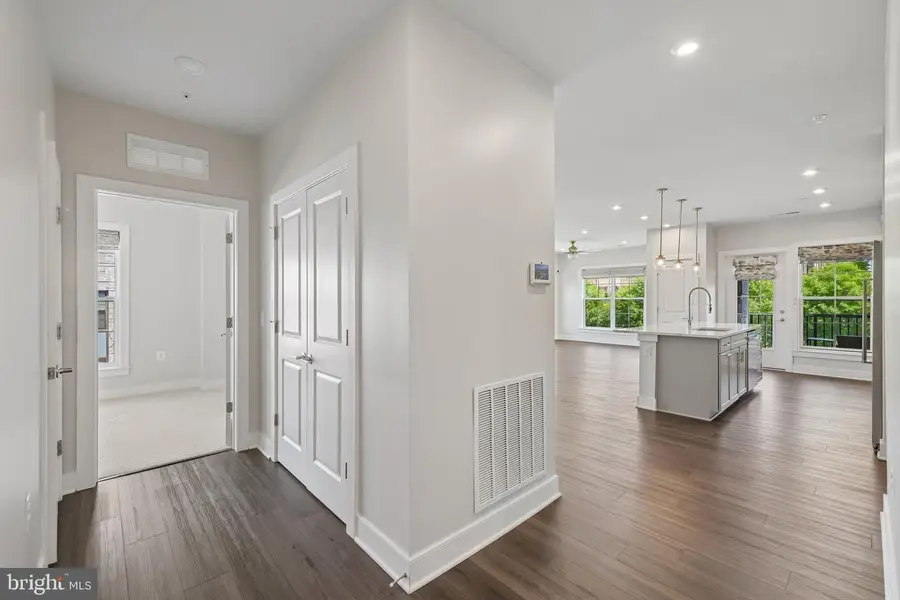 104 Saint Ives Pl #402, Oxon Hill, MD 20745 - #2