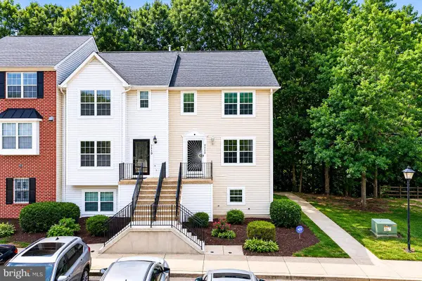 7112 Mahogany Dr #7, LANDOVER, MD 20785