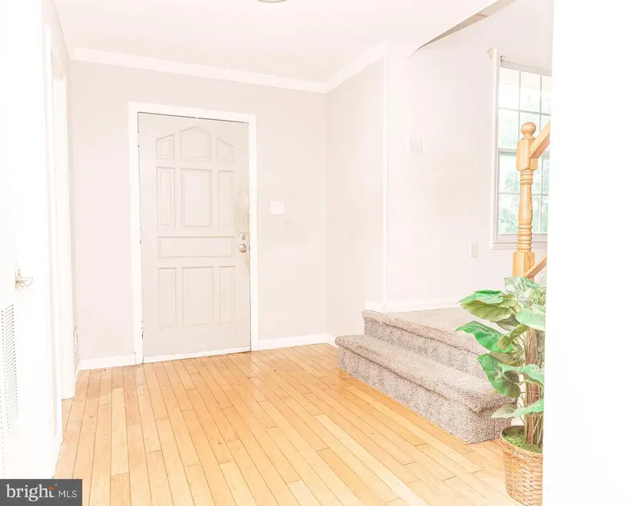 2103 Willowtree Ln, Temple Hills, MD 20748 - #2