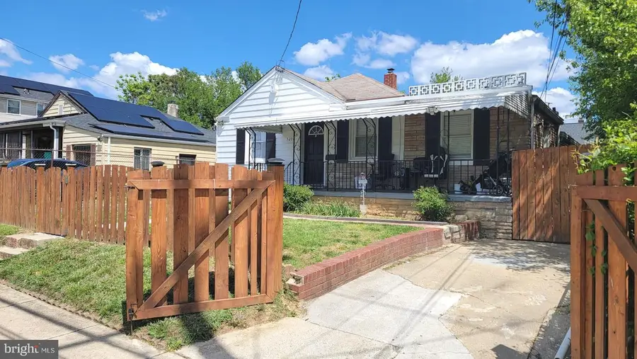 5206 Addison Rd, Capitol Heights, MD 20743 - #3