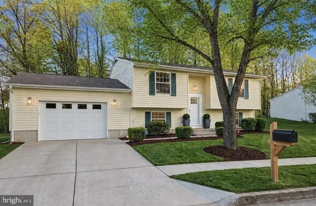 10702 Hollaway Dr, Upper Marlboro, MD 20772 - #1