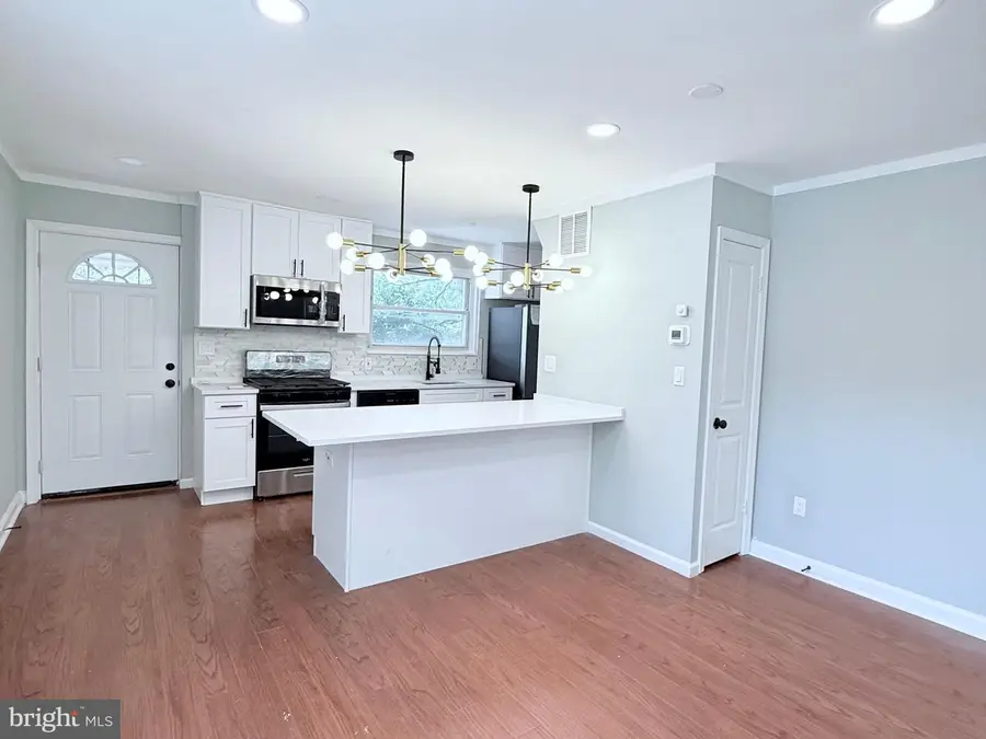 864 Neptune Ave, Oxon Hill, MD 20745 - #3